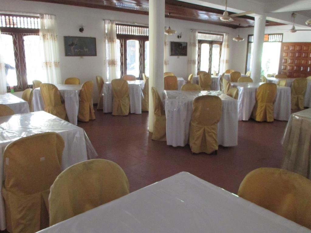 Saranga Holiday Inn Wellawaya Zewnętrze zdjęcie